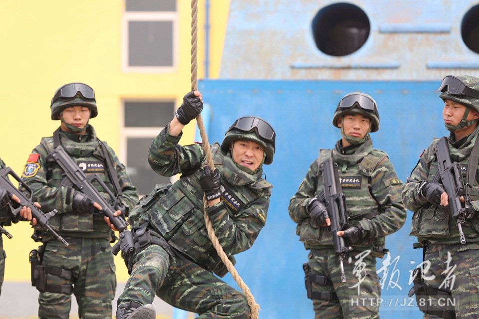 深度解析武警雪豹突擊隊訓(xùn)練:鍛造反恐精銳的全攻略