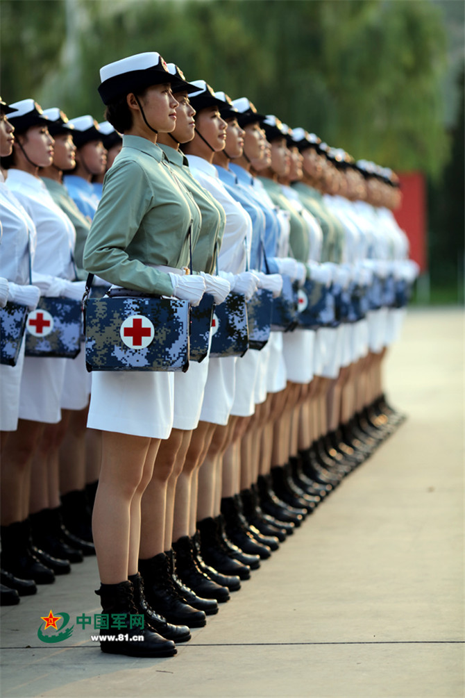 幕后探尋：揭開中國人民解放軍儀仗隊(duì)女兵名單的榮耀與堅(jiān)韌