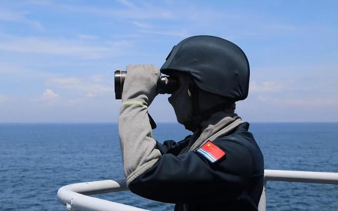深度解析:美兩攻艦航母連續(xù)起火的深層原因與未來挑戰(zhàn)