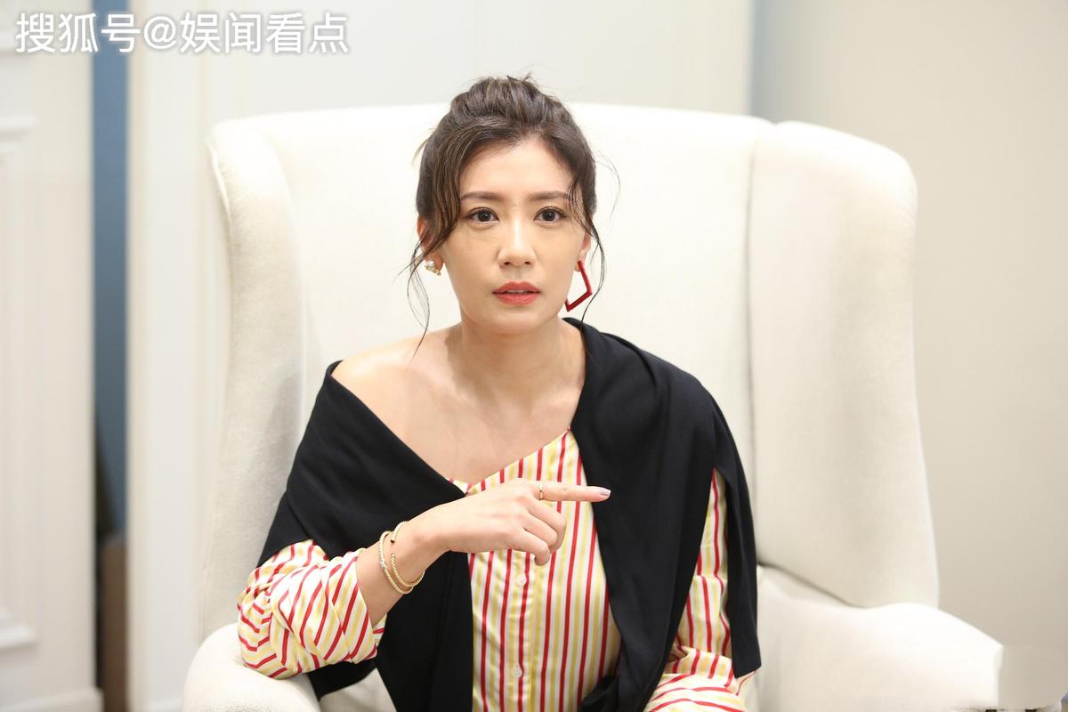 穿越熒幕，對話時(shí)光：揭秘賈靜雯個(gè)人資料簡介及 身高之謎