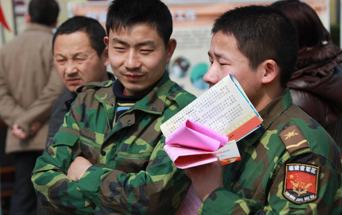 礪劍人生路:一場關(guān)于中國人民武裝警察部隊(duì)特種警察學(xué)院就業(yè)的深度對話