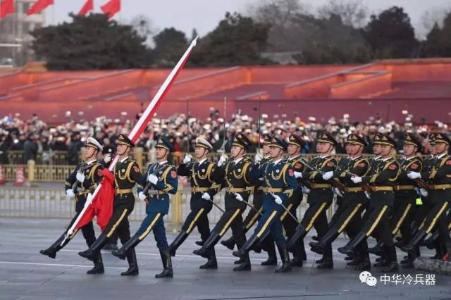 中國人民解放軍儀仗隊和女兵：深度解析背后的榮耀與堅韌