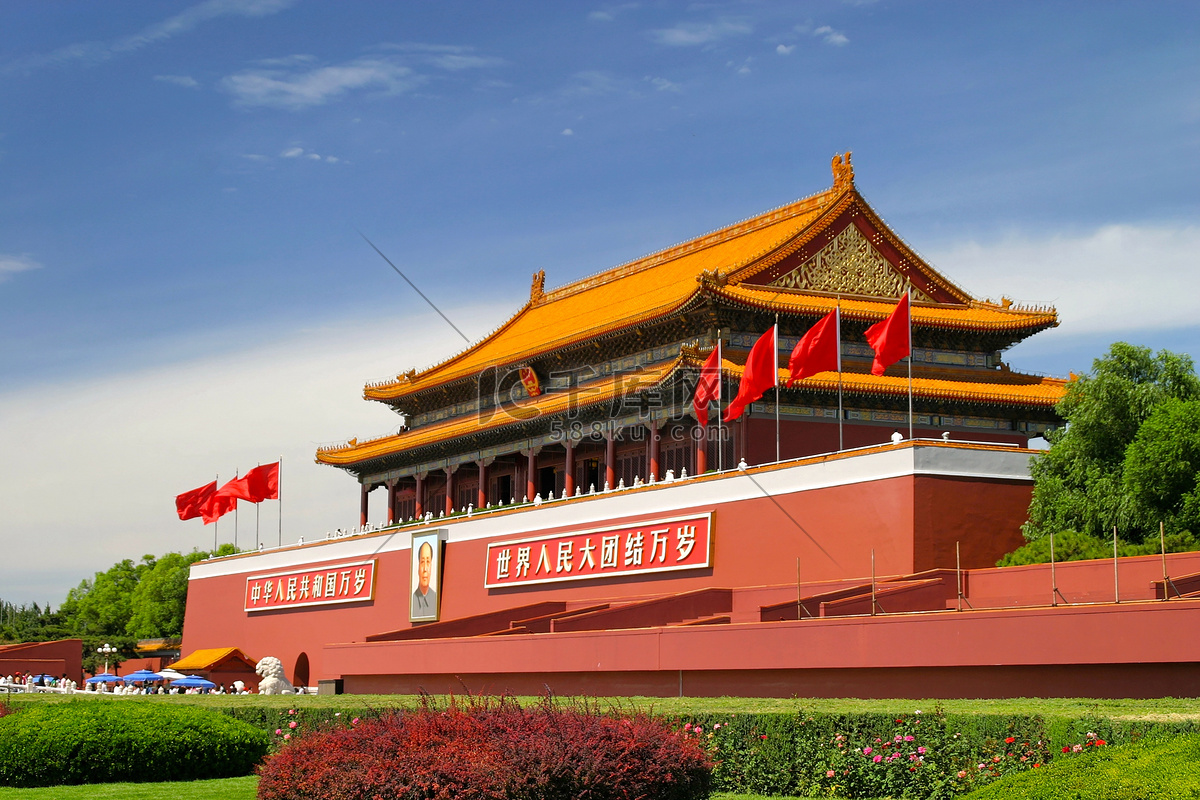 天安門拂曉奇遇：一場(chǎng)關(guān)于中國(guó)人民解放軍儀仗隊(duì)升國(guó)旗的儀式的深度對(duì)話