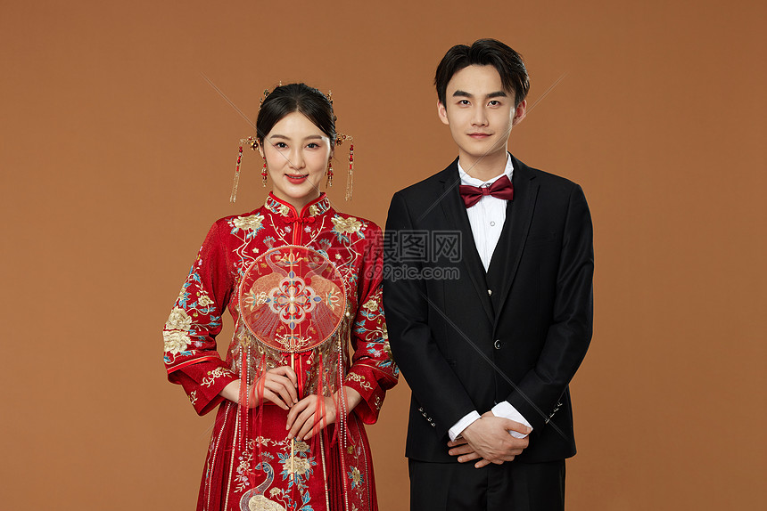 結(jié)婚照男女位置全攻略：傳統(tǒng)、現(xiàn)代與個(gè)性化站位深度解析