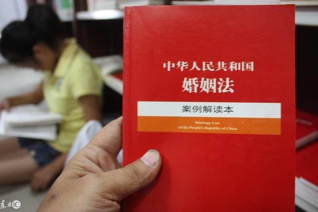 深度解析：探究“明星兩個老婆有誰”的社會與法律真相